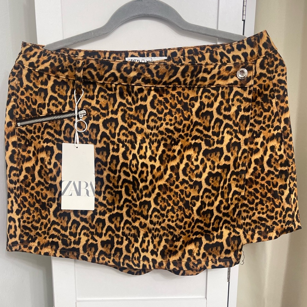 Zara Leopard Print Skort, Size Large